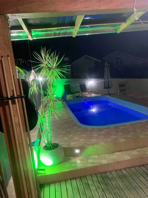 Full house with pool + play area - Image 1