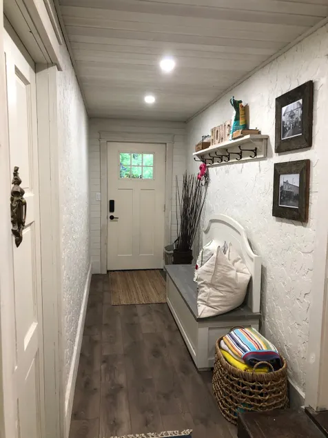 Sweet Cottage Suite, Decorated in Farmhouse style - Image 1