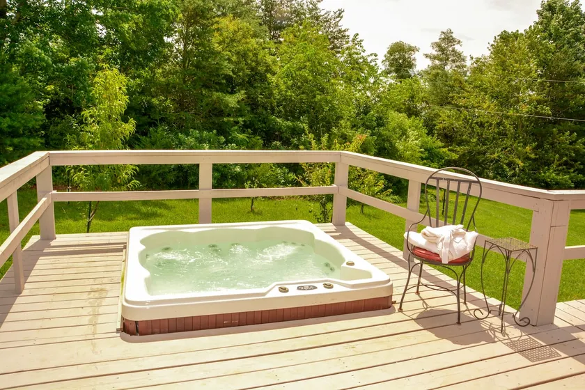Chestnut Hills Cottage - Image 1