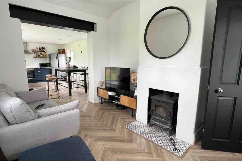 Ballybur Cottage - Image 1