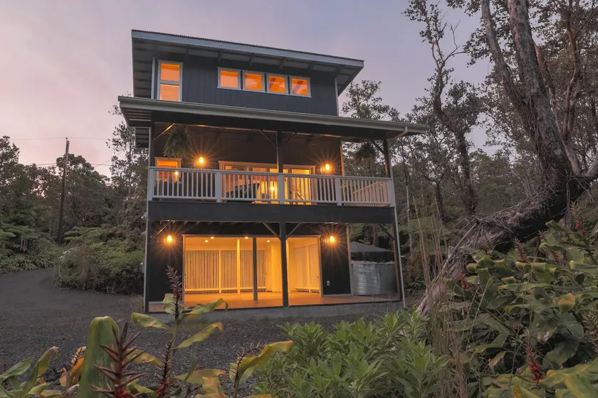 Romantic Modern Loft in Volcano Rainforest - Image 1