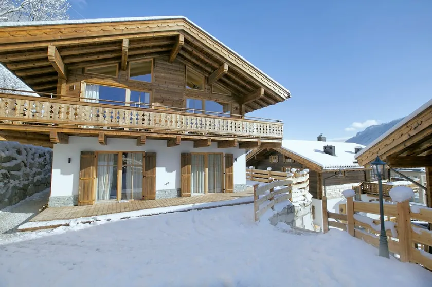 Chalet per famiglie moderno, animali ammessi, sauna, vista sulle montagne - Image 1
