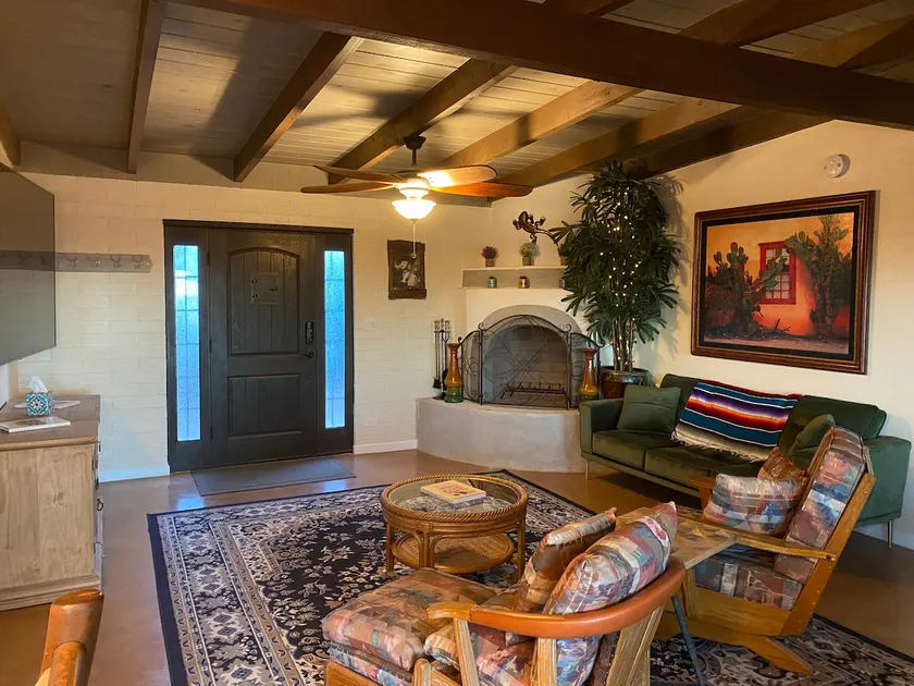 Gene's Place - Image 1