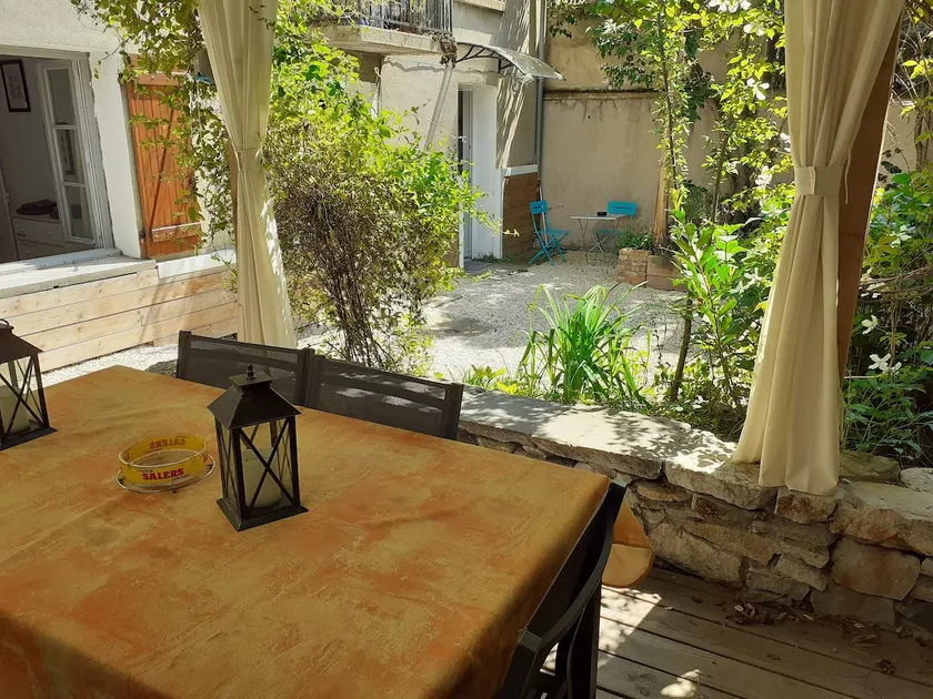 Peaceful haven with garden & terrace - Image 1
