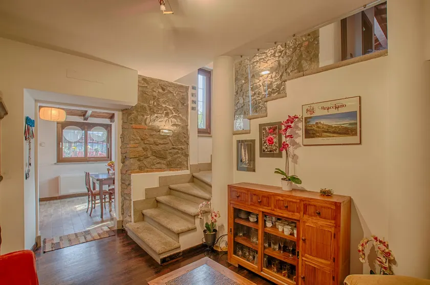 Alba House - Image 1