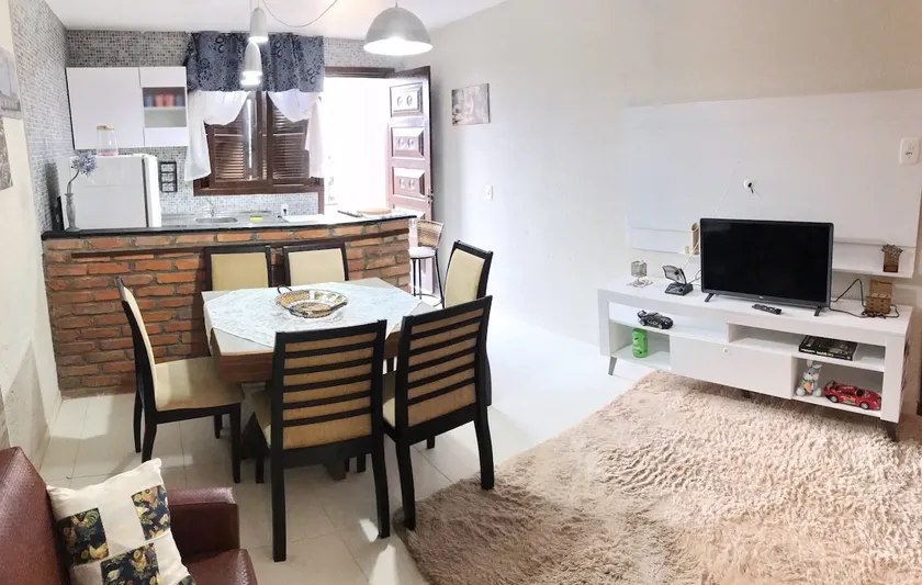 Full apartment with en-suite, balcony and closed garage - Image 1