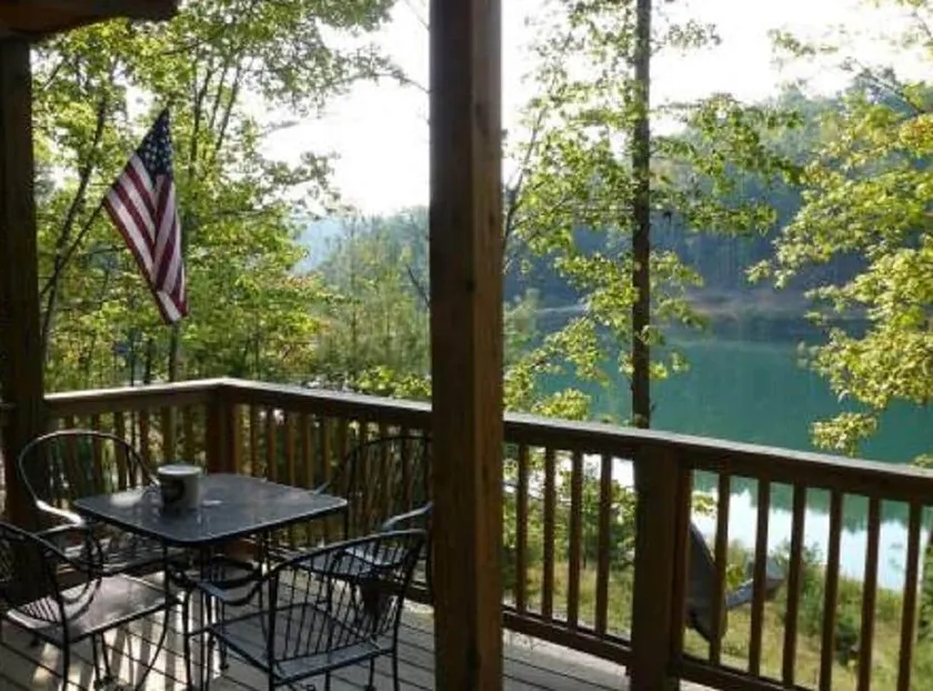 Lakeview Retreat - Image 1