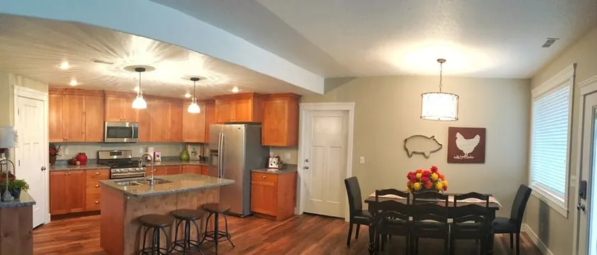 Walkout basement unit - beautiful scenery - Image 1