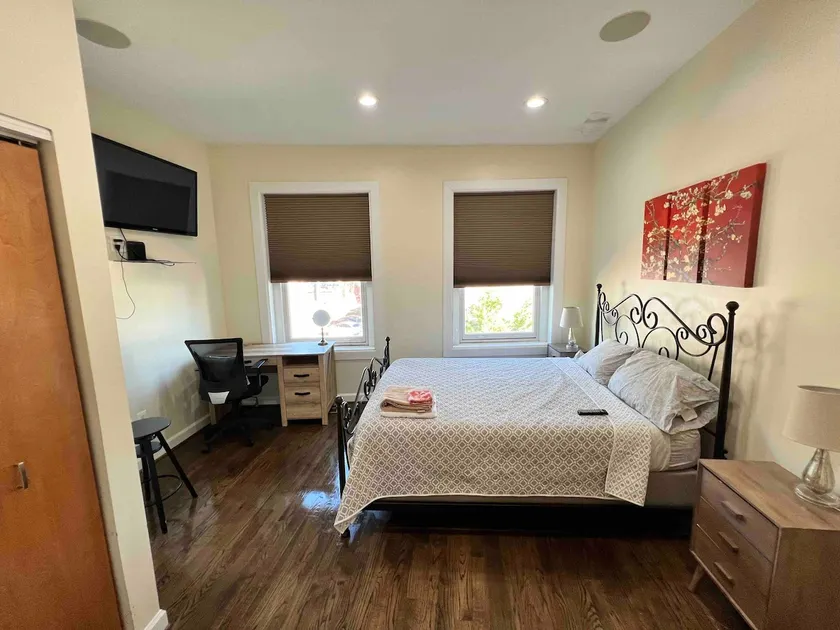 Historical Georgetown Modern Penthouse 12 min DCA - Image 1