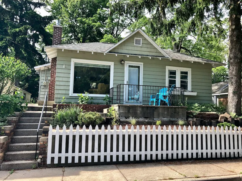 Bluffton Dune Cottage - Image 1