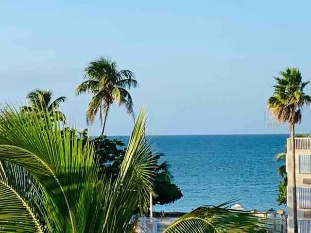 Beach PH with private outdoor terrace, game room. - Image 1
