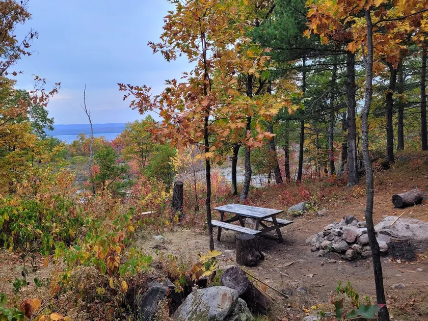 Algonquin Wolf Escarpment Hideaway |Pet Friendly - Image 1