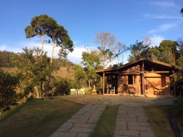 House in Vale das Videiras - 1.5 km from the center - Image 1