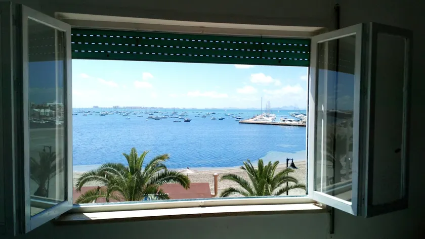 BEACH-FRONT APARTMENT. WIFI. ALL EXTERIOR - Image 1