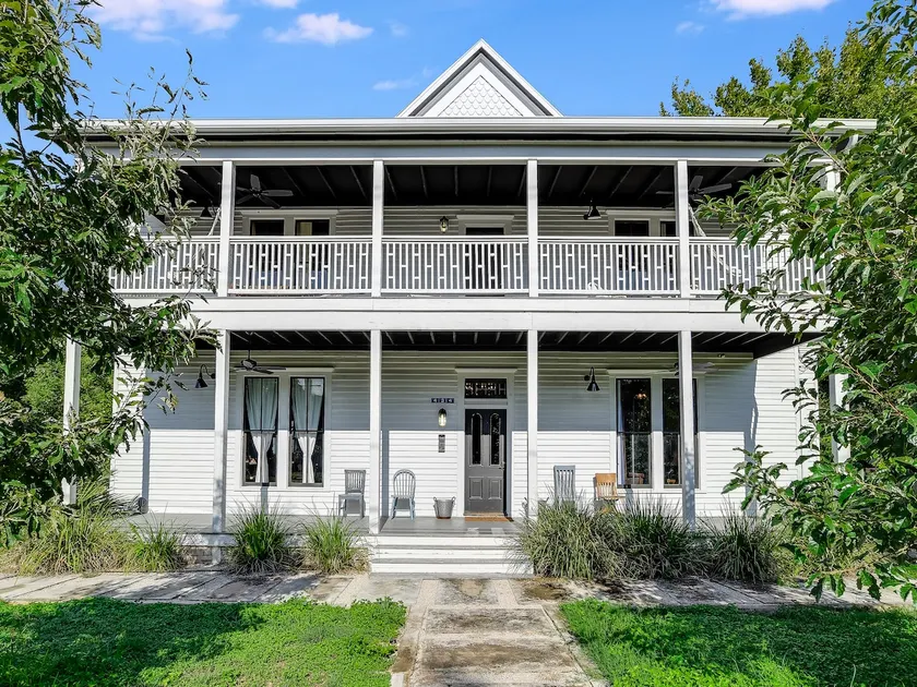 Main House@Ellison House Renovated Farmhouse, Pool - Image 1