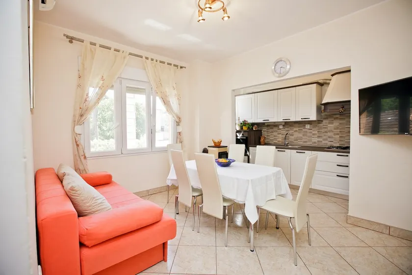 Villa Stana - Beachfront Apartments with Sea View & Free Parking - Image 1
