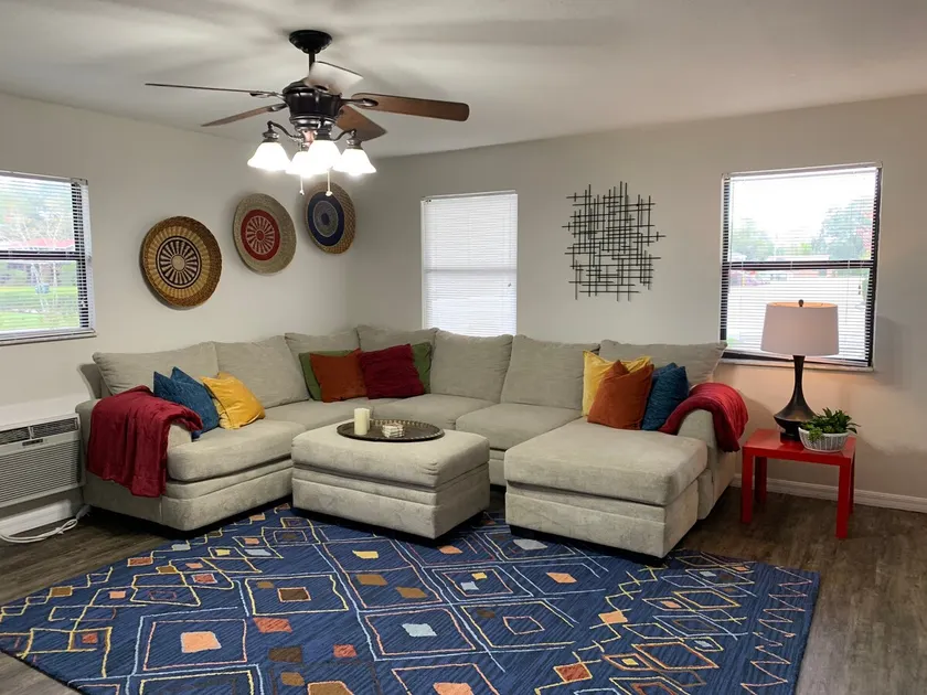 Downtown Winter Garden Mid Century Hipster I Pets - Image 1