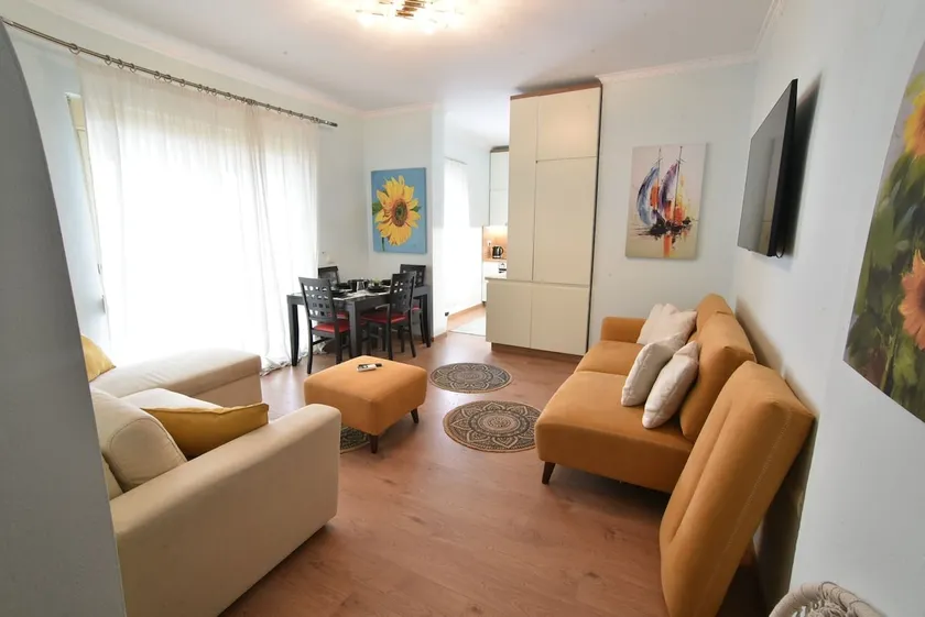 Sea view home - Image 1