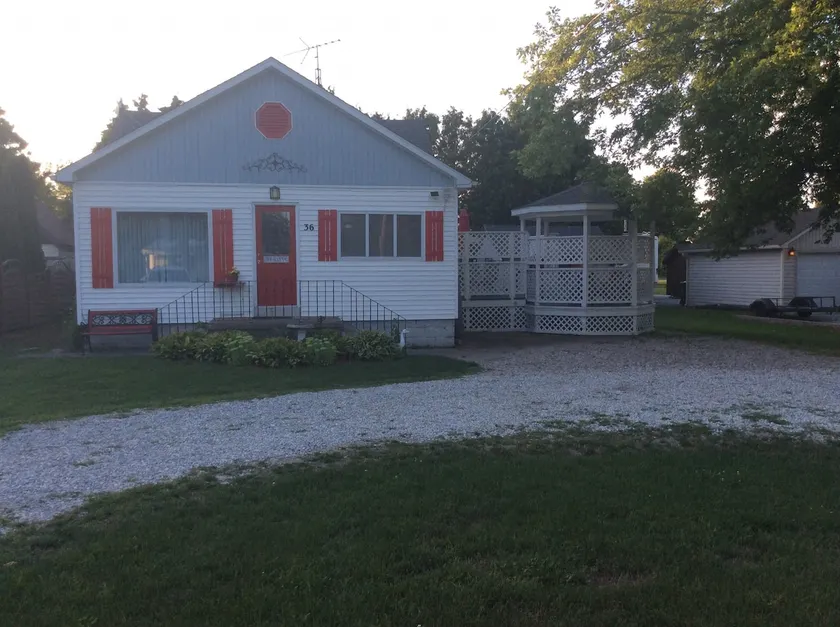 The St Clair Cottage. - Image 1