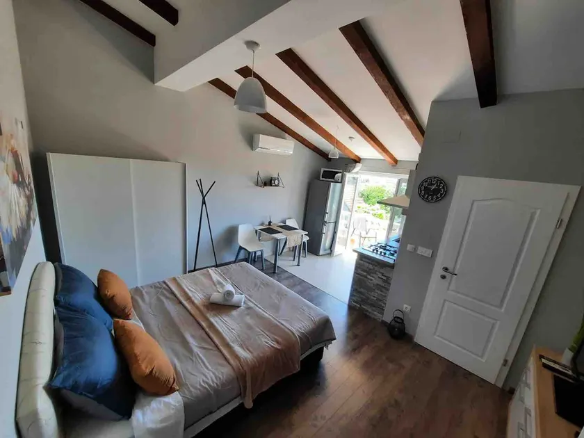 Luxury studio - Image 1