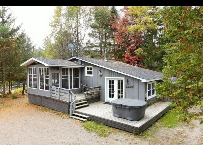 Calm, SPA, river, fireplace, cottage - Image 1