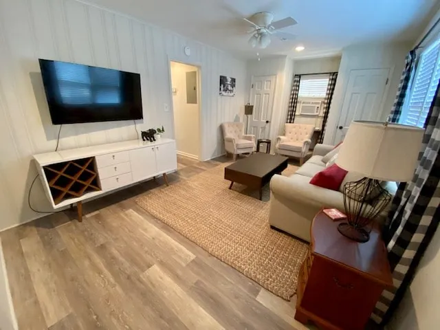 Five Points Dawg Suite - Image 1