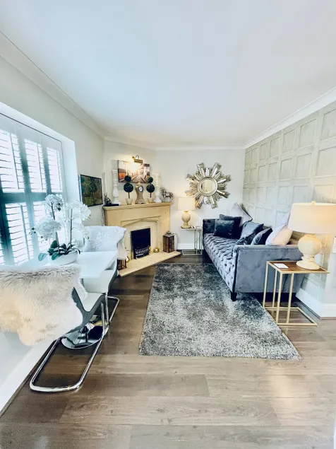 Cotswold Chic Retreats-Jacinabox-Parking & Garden - Image 1