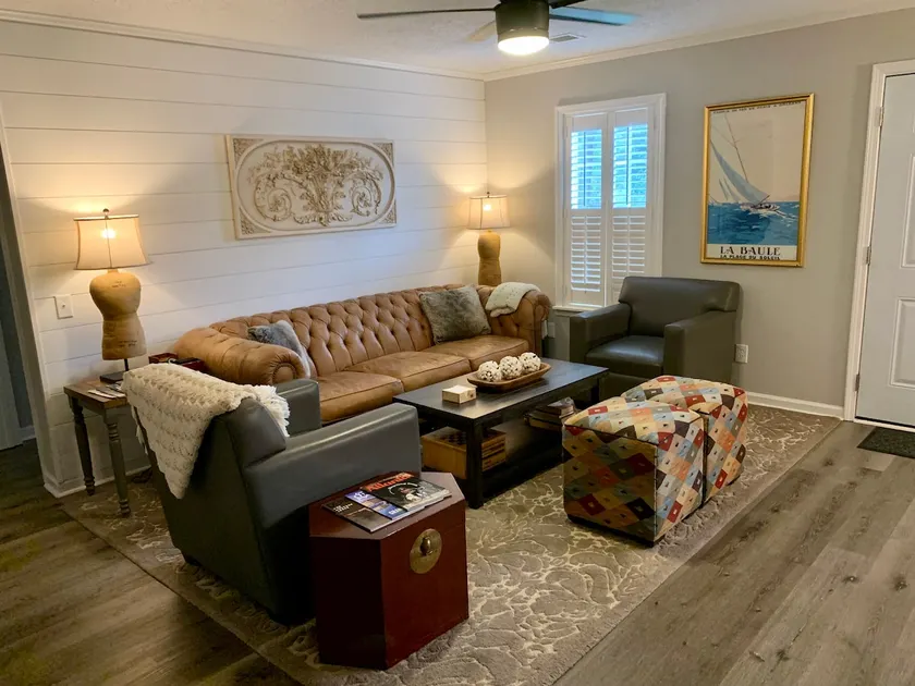 WOW! 3BR Retreat: Walk 2 UWG/Near Tanner/Southwire - Image 1