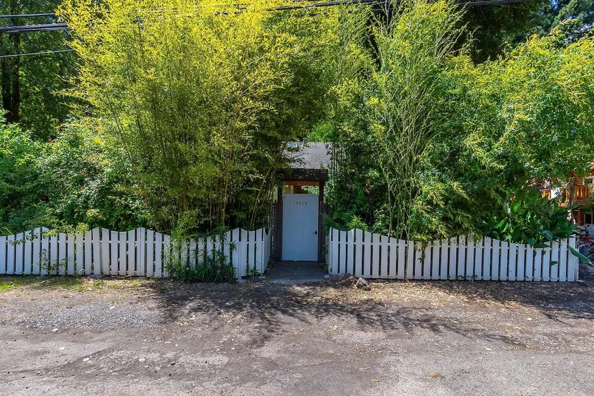 Avondale River House - Image 1