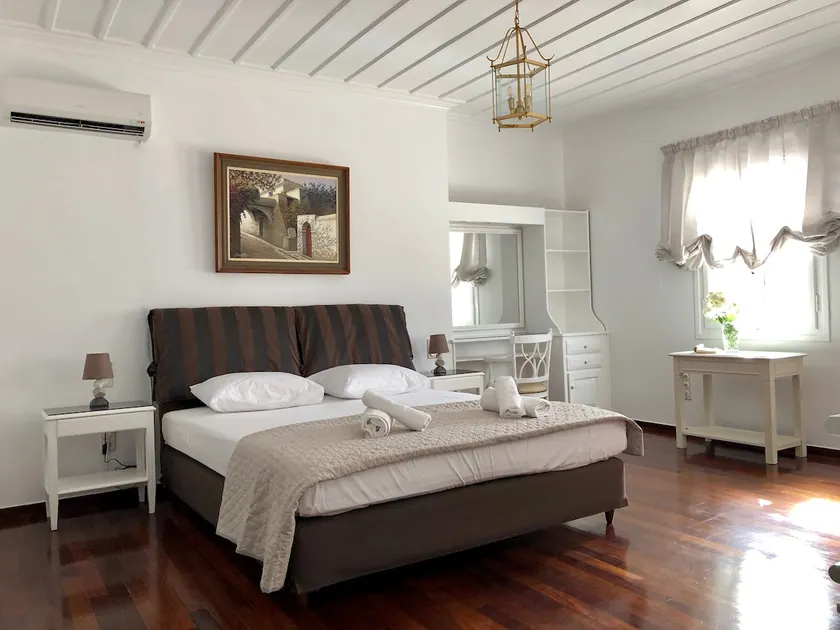 Villa Andros Époque - Image 1