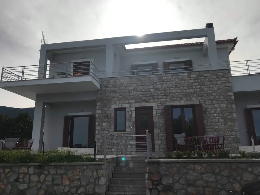 Light blue house 3 Apartments - Image 1