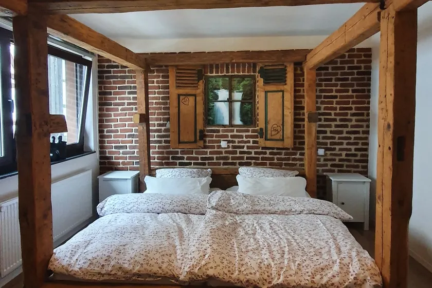 Beautiful separate apartment with balcony. - Image 1