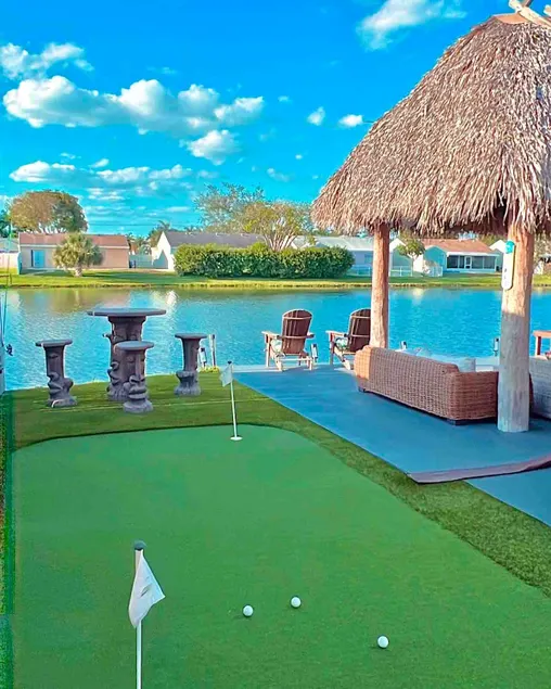 Luxury 3brm lakehouse. Pool, Tiki , golf & Fishing - Image 1