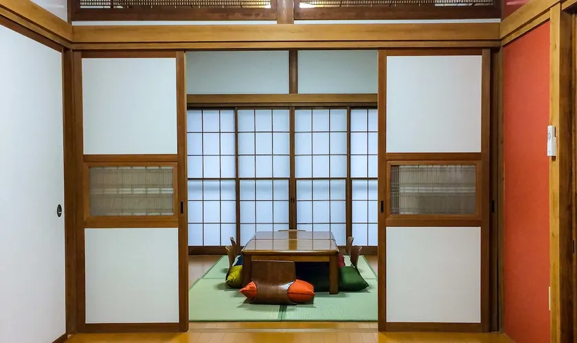 LARGE 6 Bedroom 200 SQ M HOUSE 30 MIN TO SHINJUKU - Image 1