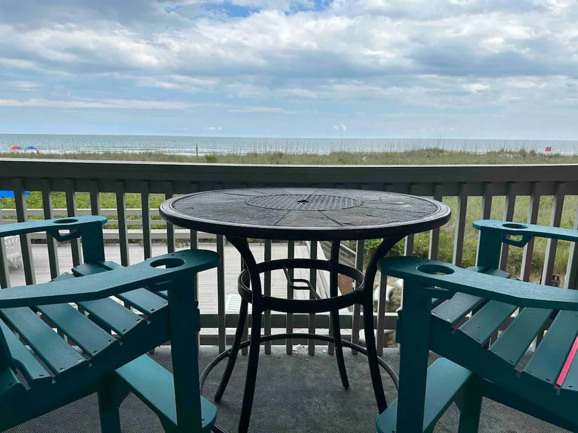 G1 - 1st Floor Oceanfront with King Bed Suite - Image 1