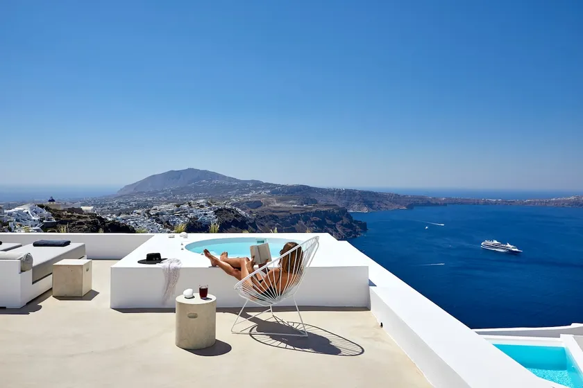 Olia Dome, 2 bedrooms, 2 jacuzzis and volcano view - Image 1