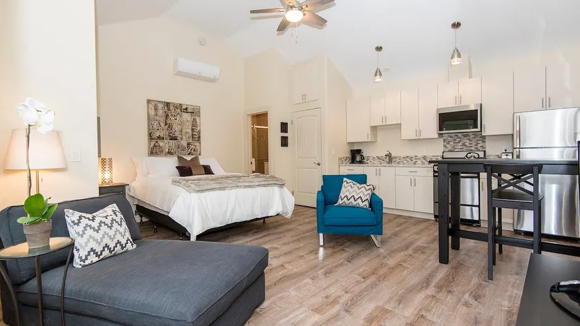 North Portland Studio Apartment - Image 1