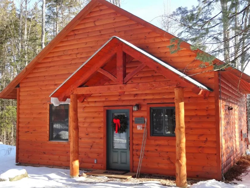 #3 - Blackberry Bend Cabin - Image 1