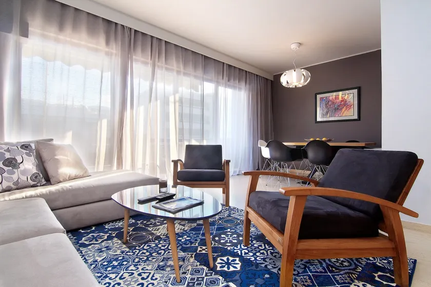 Central Apartment - Image 1