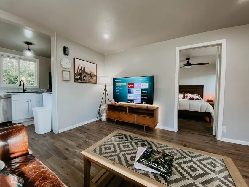 Modern House in the Heart of Grants Pass with Hot Tub and Fire Pit  - Image 1