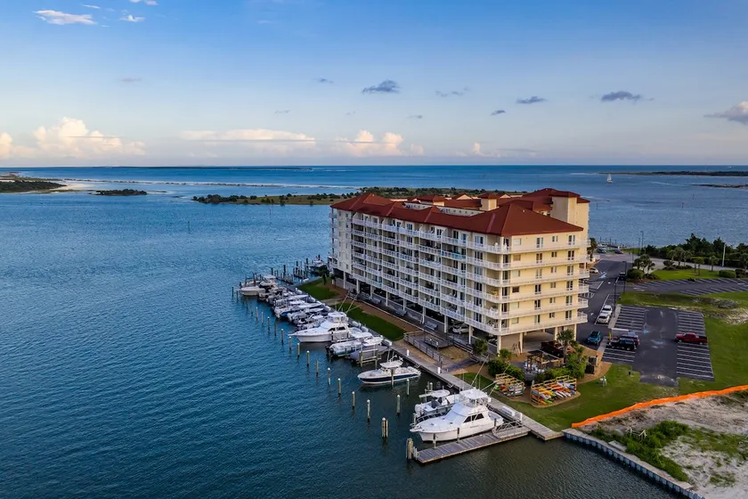 Waterfront Condo Getaway - Image 1