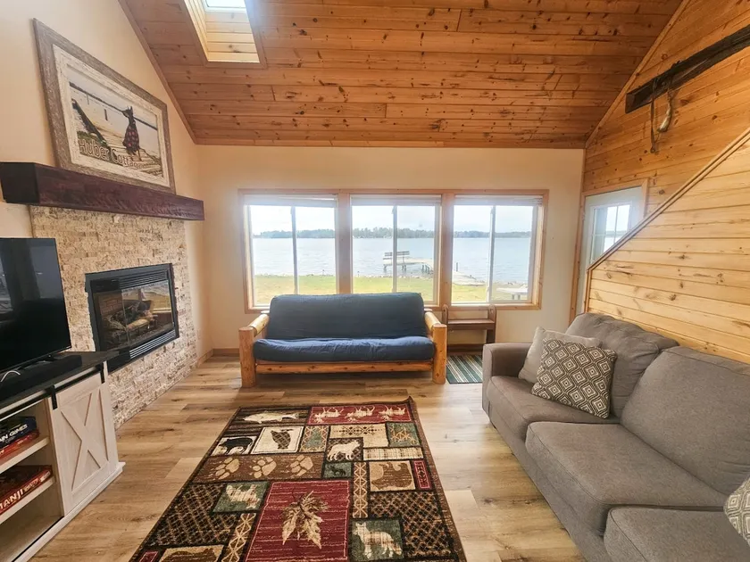 Huber Cottage - Lakefront Cabin w/Dock and Beach - Image 1