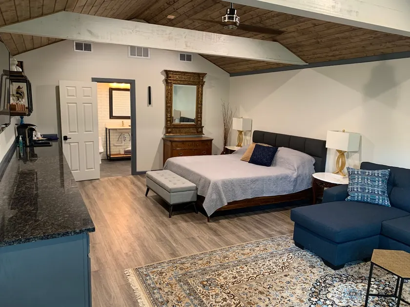 Salado Cottage Retreat near Downtown - Image 1