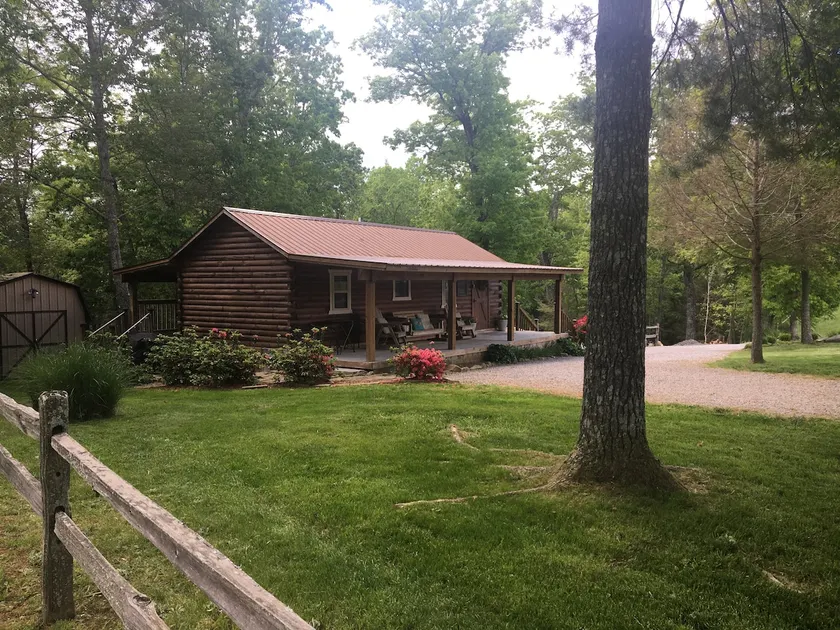 Watermore Cottage - Image 1
