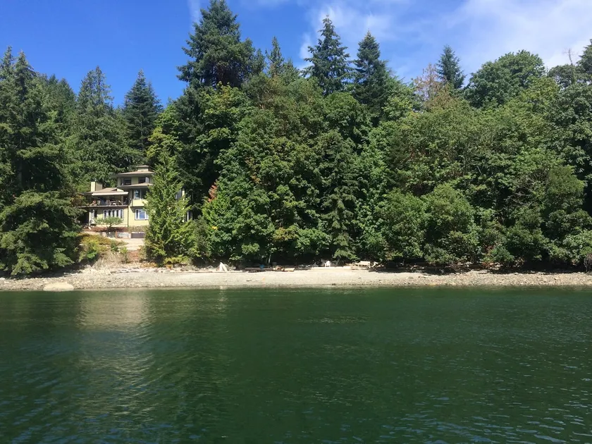 Oceanfront Home - 1bdr Suite is a separate space. - Image 1