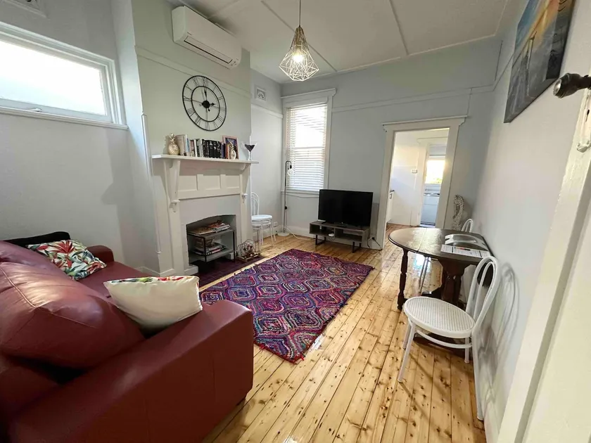 Cosy old charm 1Bdrm Home. Close to Transport - Image 1
