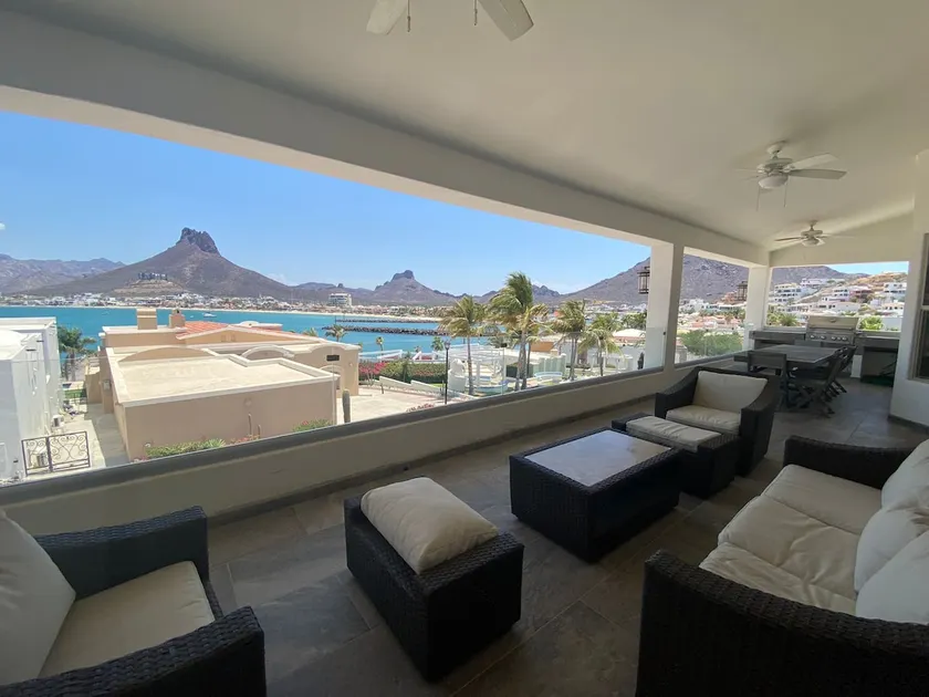 VIEW 113. Facing the common area/a few meters from the sea - Image 1