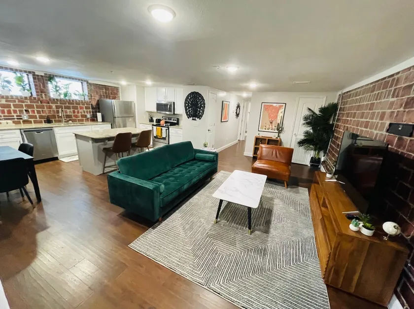 2/2 In Historic Downtown Panama City apartment - Image 1