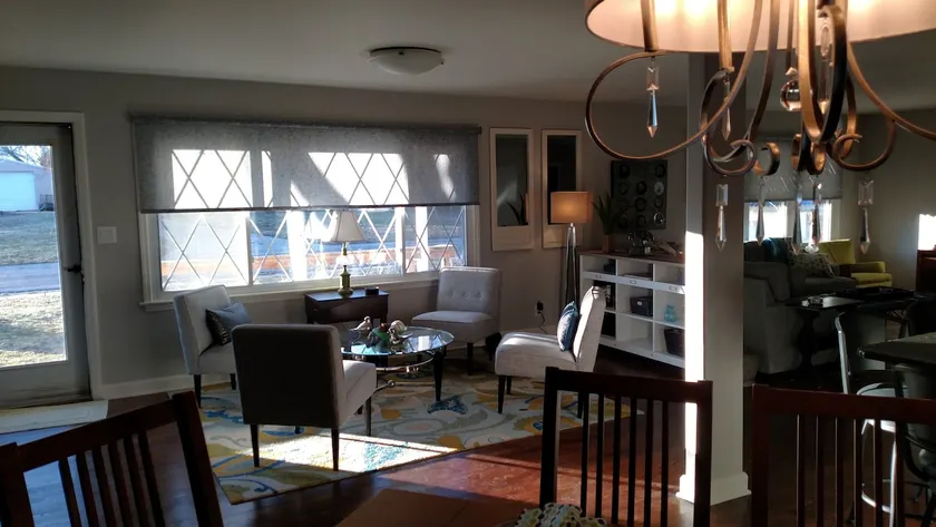 Quiet 2 Bdrm-1.5 Bath Open Ranch-Garage Parking - Image 1