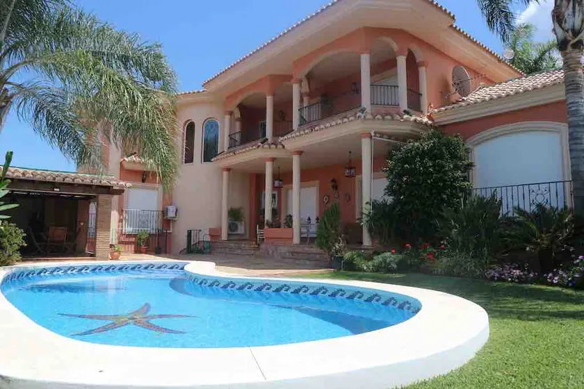 Villa Elísabeth med privat og opvarmet pool. Ideel til familier - Image 1